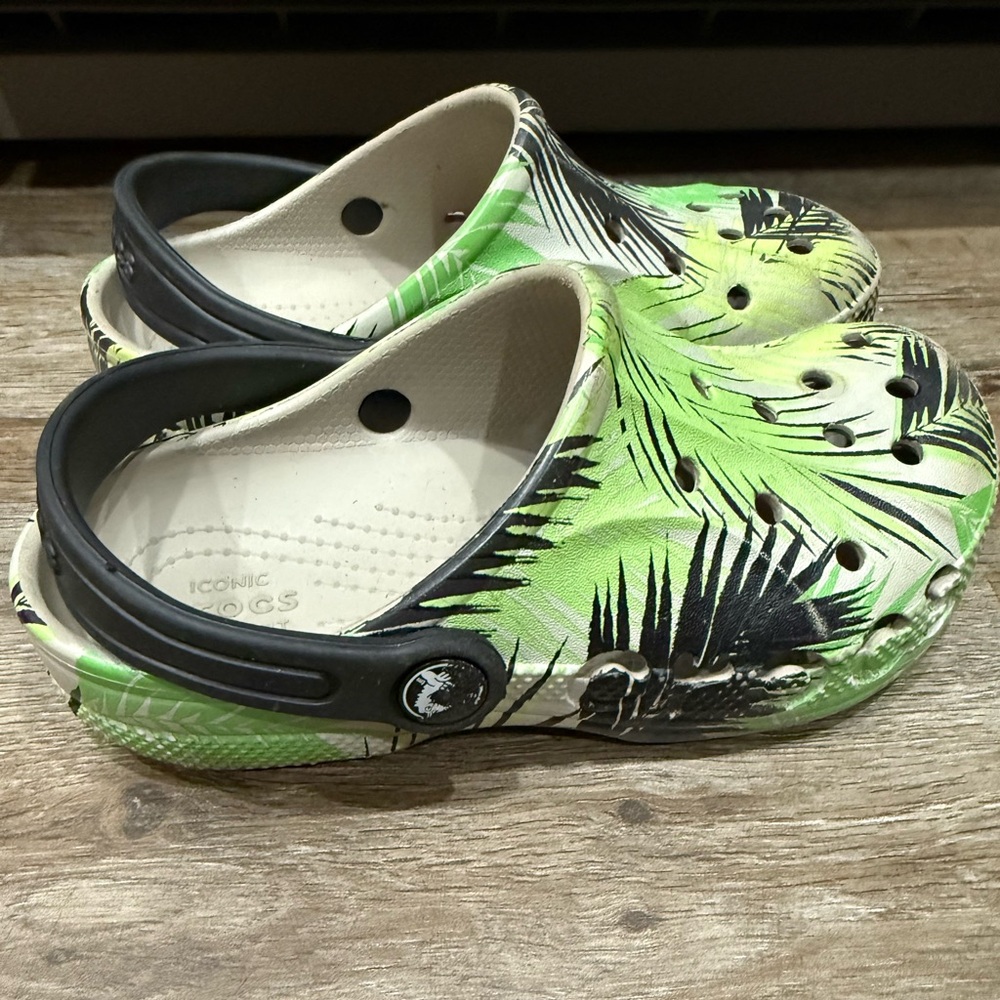 Pre-Owned Kids Tropical Green  Crocs size C13